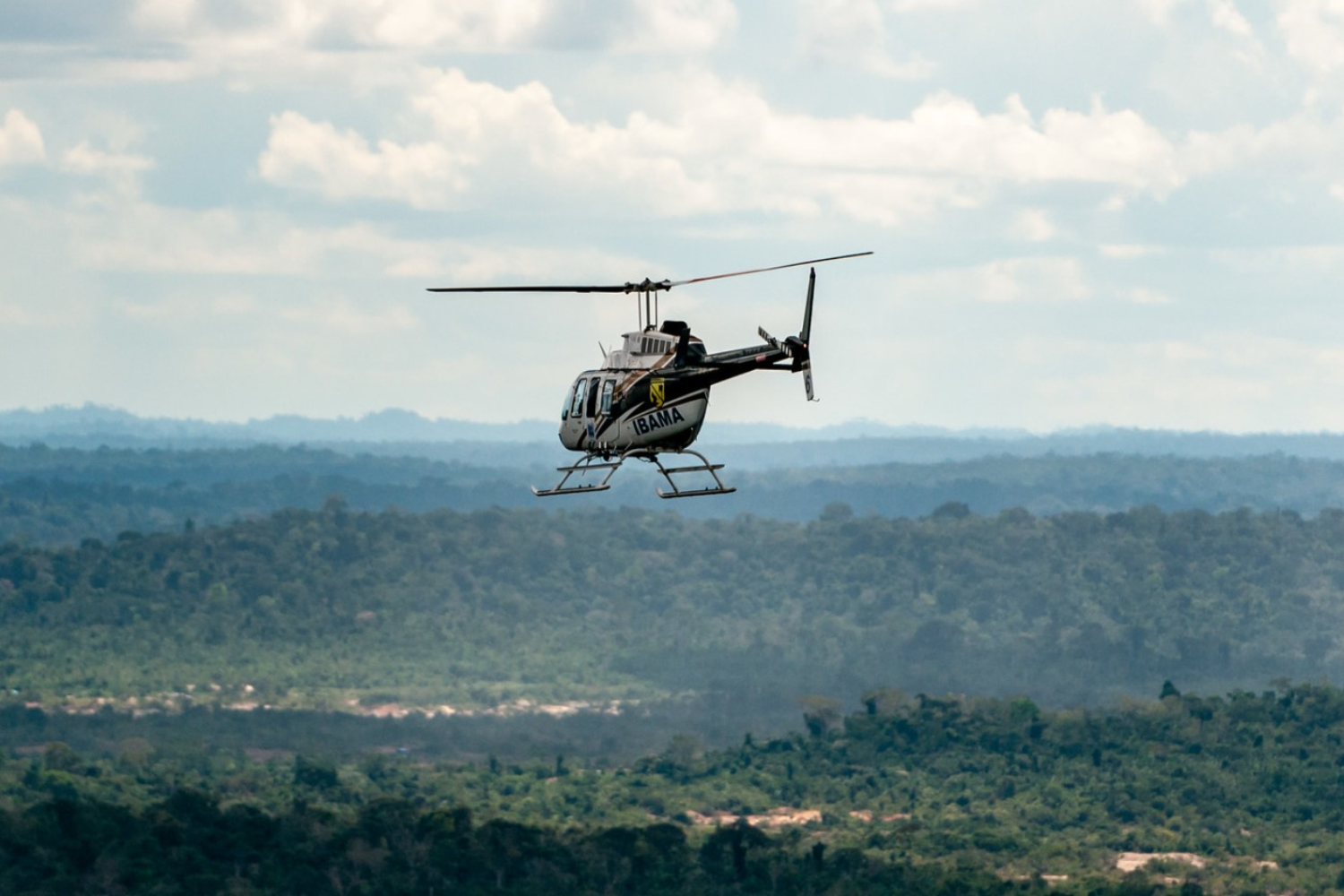 Justiça condena envolvidos em ataque que incendiou helicópteros do Ibama usados em operações na Amazônia