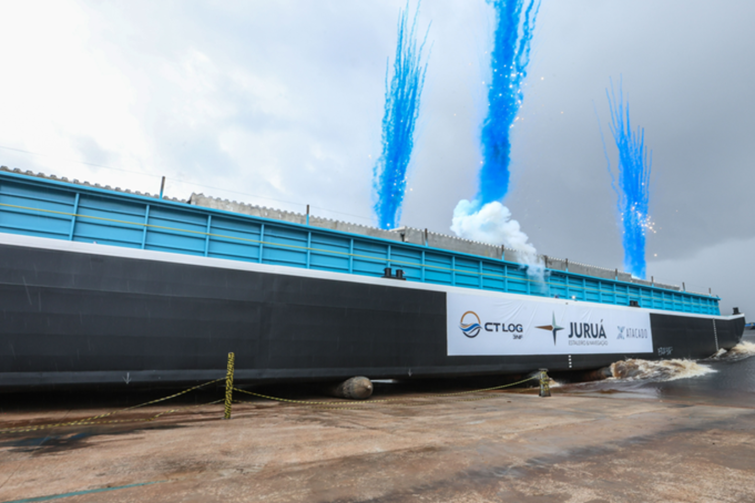 Logística fluvial da Amazônia ganha reforço com financiamento de R$ 46 milhões para novas balsas no Amazonas