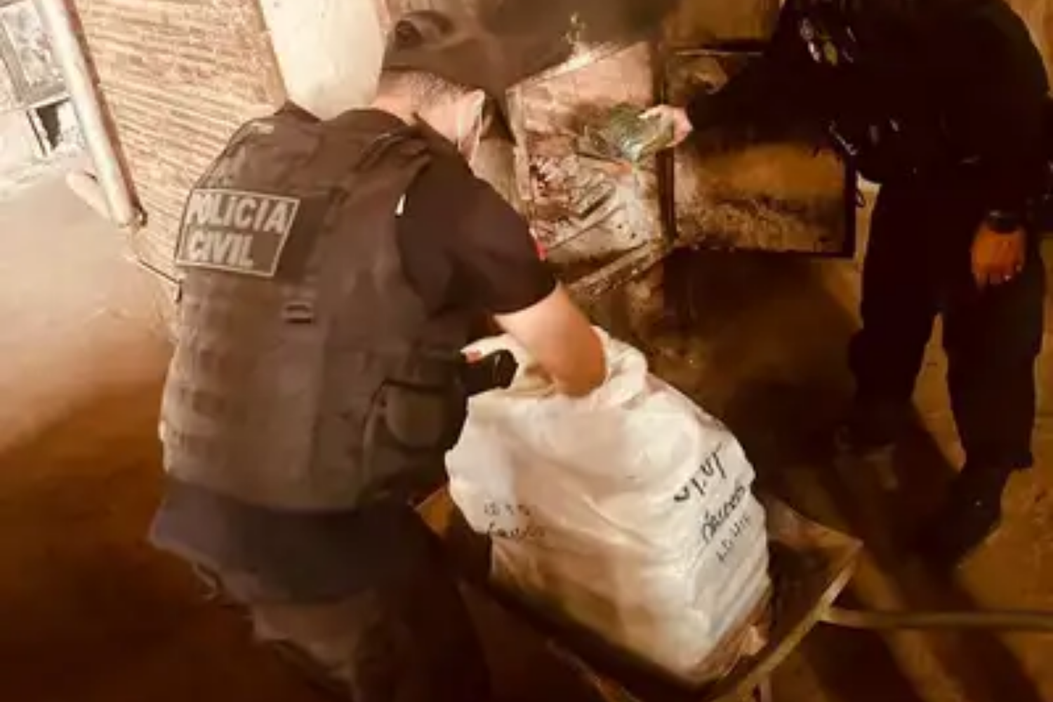 Forças de segurança incineram quase 700 quilos de drogas e reforçam cerco ao tráfico no oeste do Pará